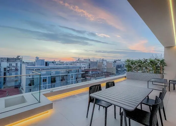 Luxury Penthouse 2br *