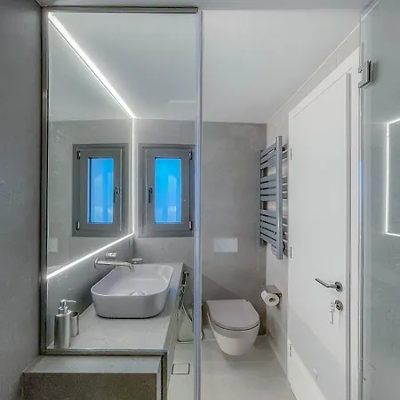 شقة Luxury Penthouse 2br سالونيك