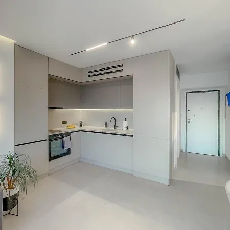 شقة Luxury Penthouse 2br سالونيك
