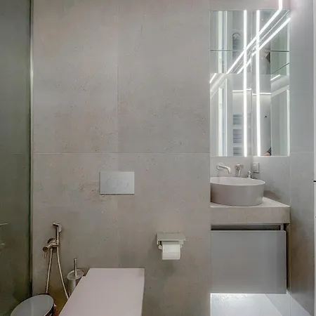 Luxury Penthouse 2br سالونيك