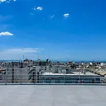 Luxury Penthouse 2br